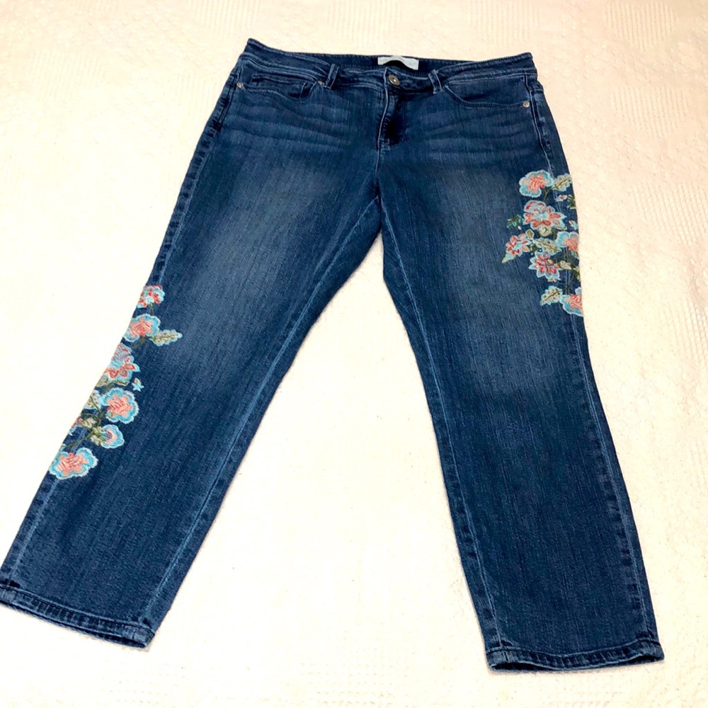 J Jill Denim Authentic Fit Cropped Floral Embroidered Mid Rise Blue Jeans Size 8